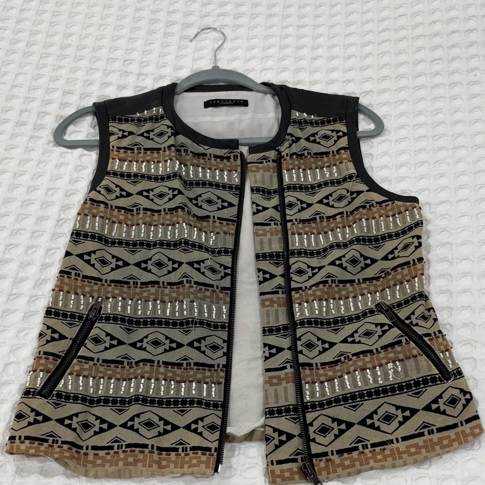 Sanctuary Black and Tan Patterned Sleeveless Top